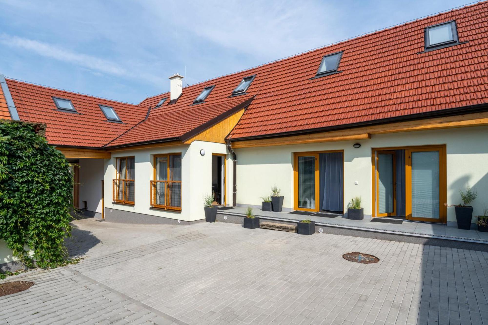 Apartmany Pod Namestim 2 Телч Экстерьер фото